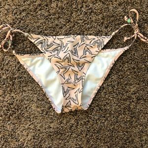 Billabong swim bottoms, size: large